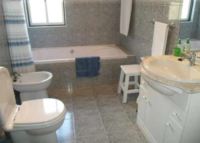 ゲストハウス Tropical Fruit Garden ヴェーラス